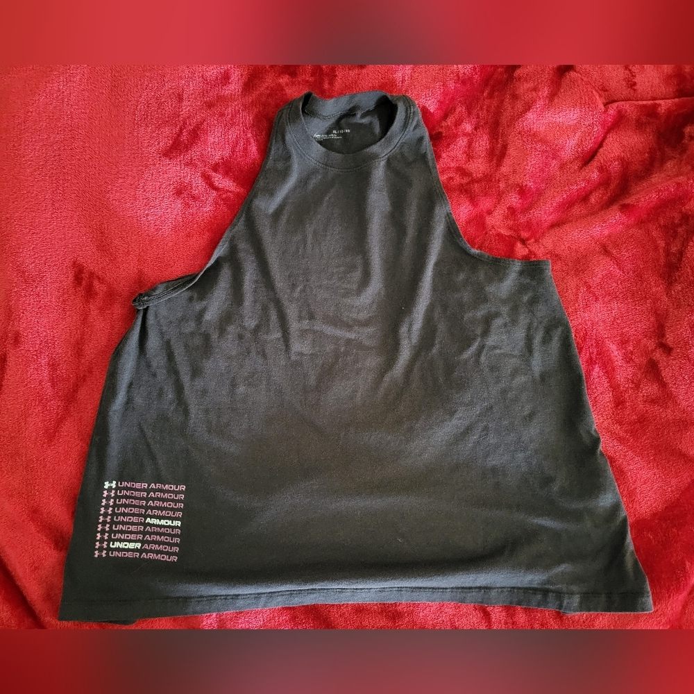 Under Armor top